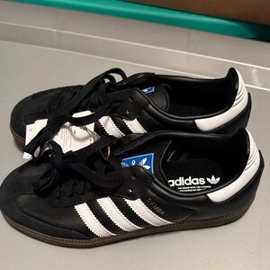 NWT Adidas Samba OG Sneakers - 5.5 men’s / 6.5 women’s